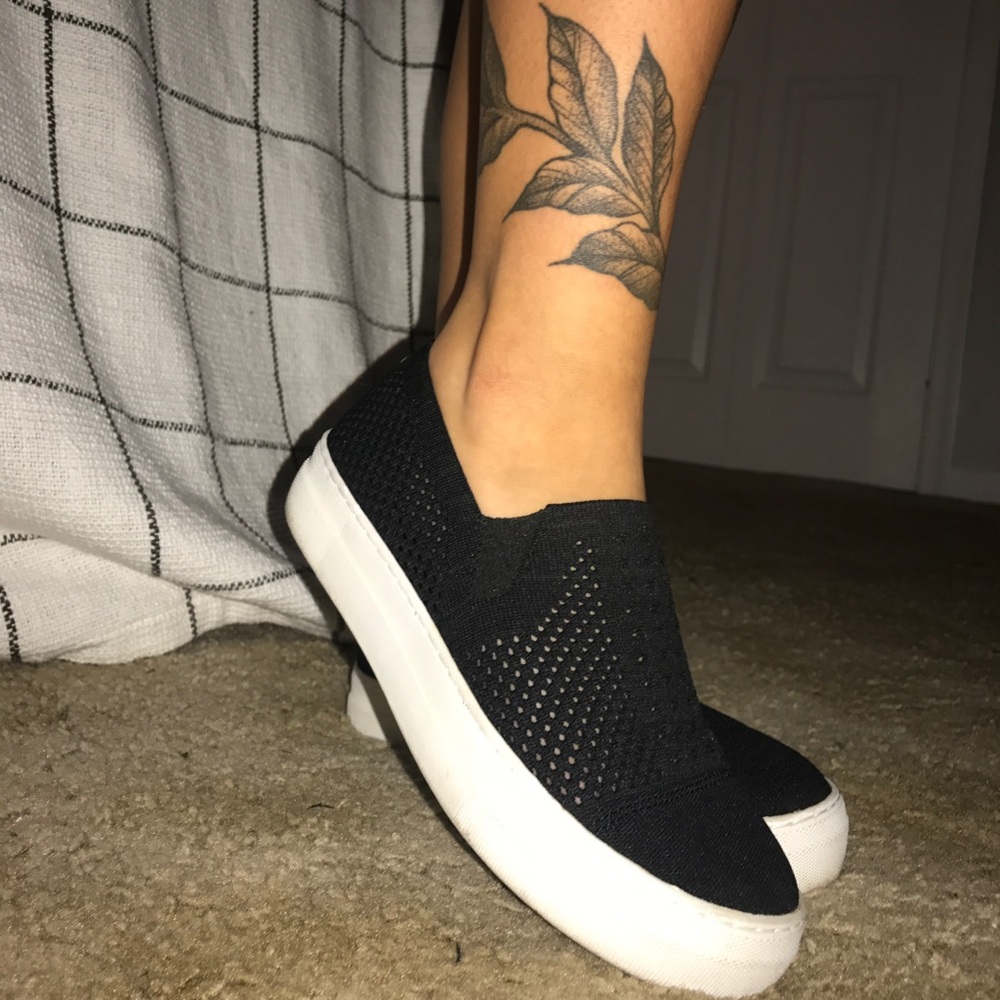 Steve Madden slip on sneakers